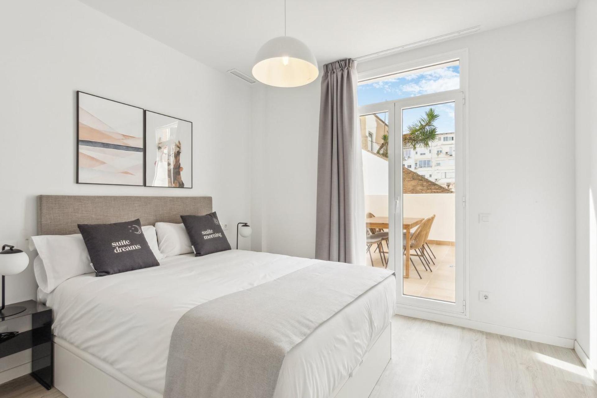 Limehome Valencia Calle De Cadiz מראה חיצוני תמונה
